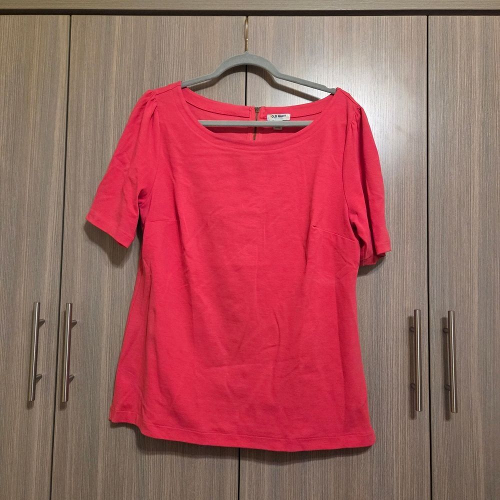 Old Navy Coral Short Sleeve Tee